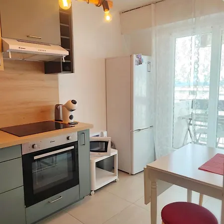 Apartment T1 Proche De Geneve - Parking, Zone Calme Et Bien Desservie - Belle Vue Annemasse