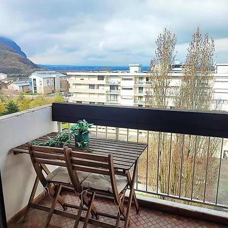 Apartment T1 Proche De Geneve - Parking, Zone Calme Et Bien Desservie - Belle Vue *